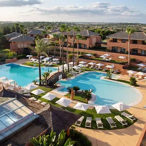 Doubletree By Hilton Golf Ислантилья